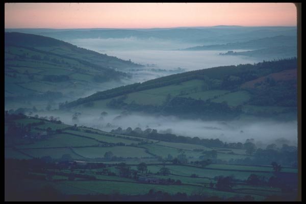 095001 Valley Of The River Usk At Sunrise, Toward Crickhowell A4 Photo Print