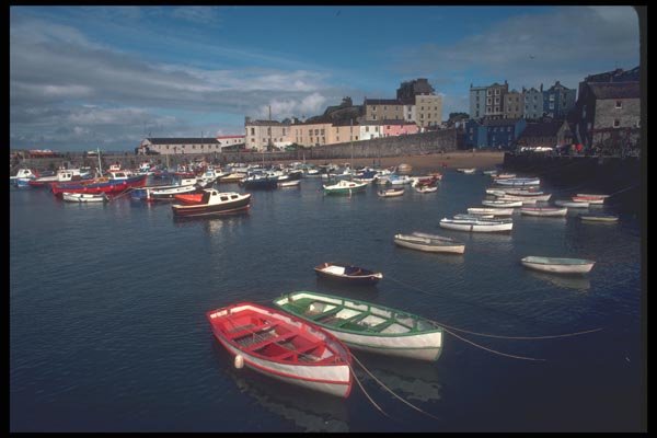 095029 Tenby Harbor A4 Photo Print