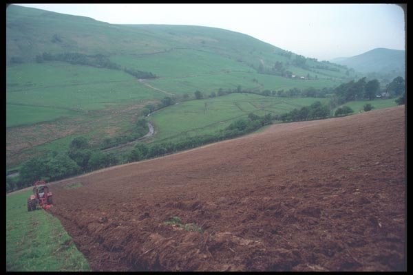 095066 Valley Between Bwlch y Groes Pass And Llanuwchllyn A4 Photo Print