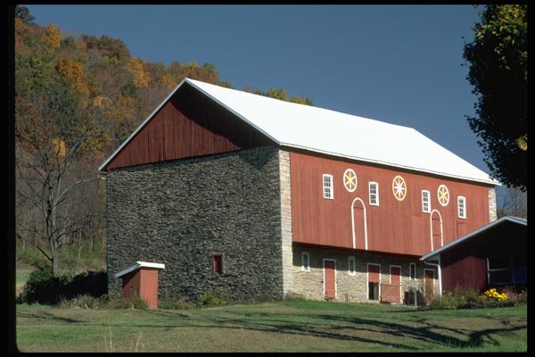 097030 Stone And Wood Pennsylvania Dutch Barn A4 Photo Print