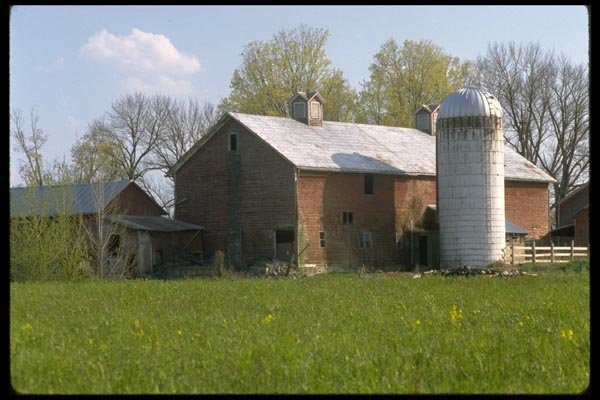 097035 Barn With Two Cupolas And Silo A4 Photo Print