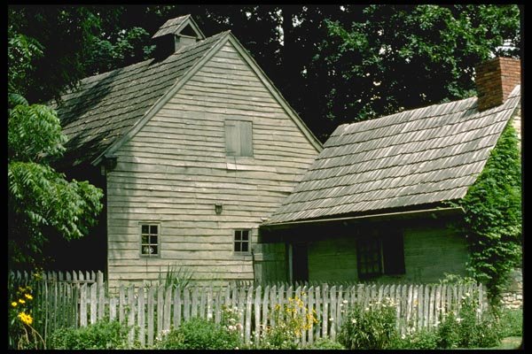 097068 Old Gray Farmhouse And Picket Fence A4 Photo Print