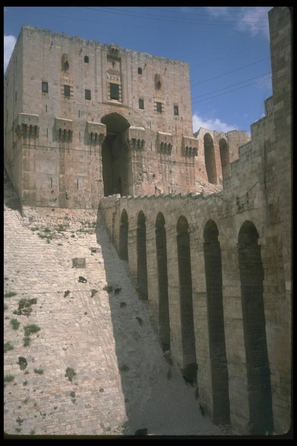 098037 Qala (Fort) Main Entrance, Aleppo, Syria A4 Photo Print