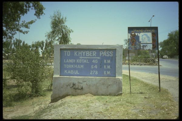 098076 Route To Khyber Pass, Pakistan A4 Photo Print