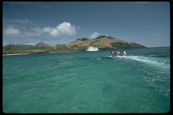 101033 Blue Lagoon Cruise Ship Matacawelevu Island A4 Photo Print