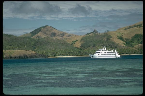 101034 Blue Lagoon Cruise Ship Matacawelevu Island A4 Photo Print