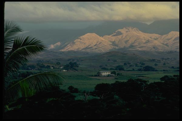 101074 Mountains North West Region, Vita Levu Island A4 Photo Print