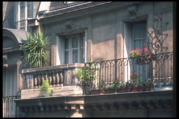 102006 Montmartre Architecture A4 Photo Print
