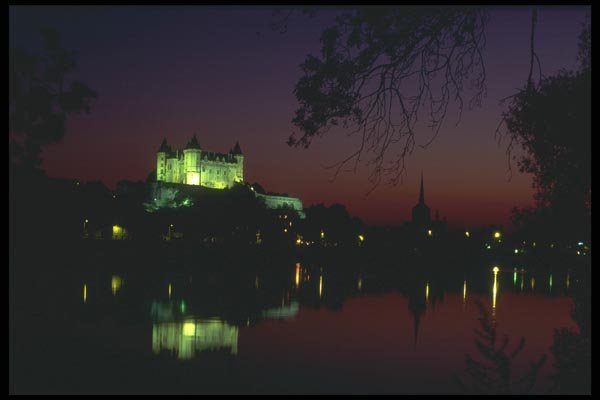 102055 Chateau Saumur A4 Photo Print