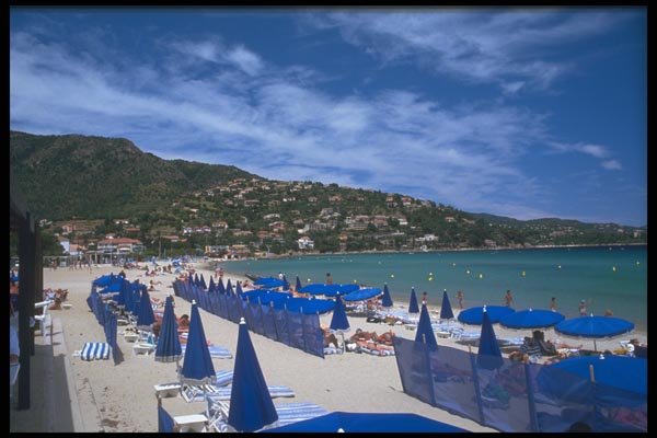 102089 Le Lavandou Plage A4 Photo Print