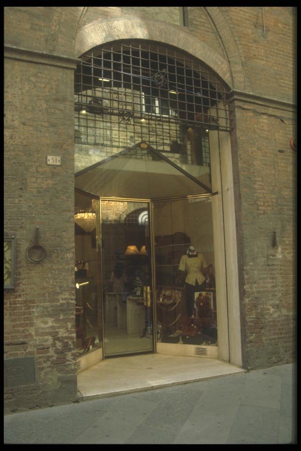 111077 Doorway To Store, Siena A4 Photo Print