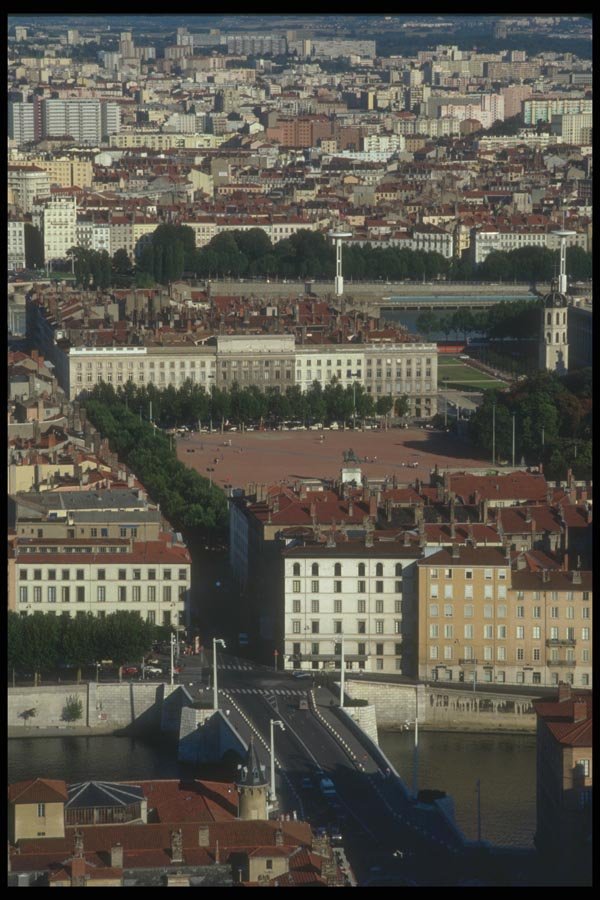 116022 View Of 'La Place Bellecour', Lyon A4 Photo Print