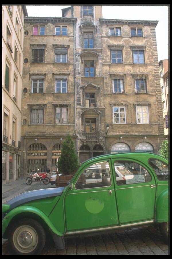116029 Citroen At 'La Place Du Change', Lyon A4 Photo Print