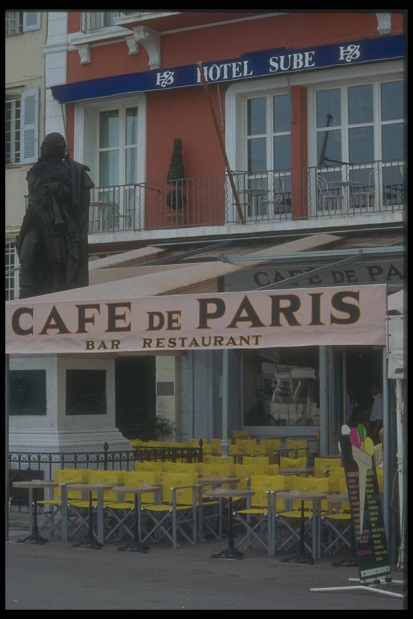 116074 Paris Cafe A4 Photo Print