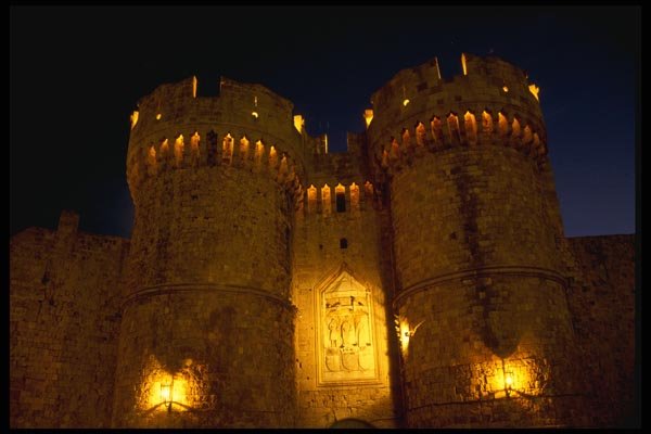 118068 The Turreted Entrance To The Old City A4 Photo Print
