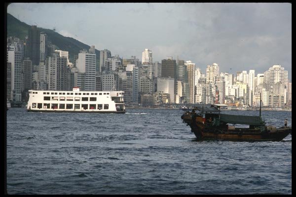 120070 A Hong Kong Kowloon Star Ferry In The Harbor A4 Photo Print