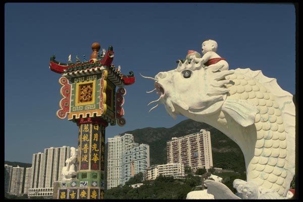 120093 Plaster Deity Displayed Near A Repulse Bay Beach A4 Photo Print