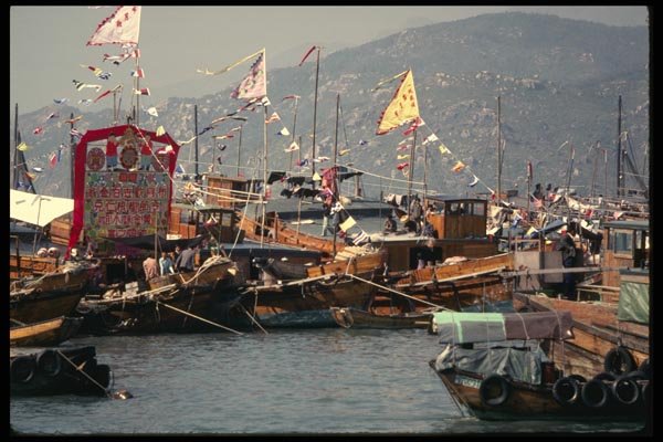 120099 Festooned Junks Closely Moored At Cheung Chau Island A4 Photo Print