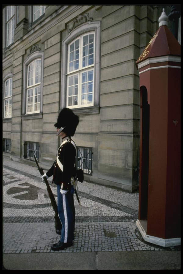 121086 Queen's Life Guard Standing On Mosaic, Amalienborg Castle A4 Photo Print