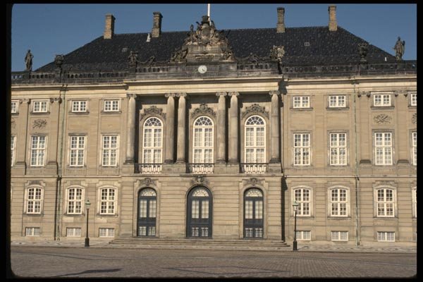 121089 Facade Of Amalienborg Castle, Copenhagen A4 Photo Print