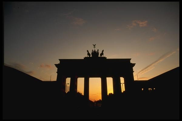 129003 View Of The Brandenburg Gate From The Eastern Side A4 Photo Print