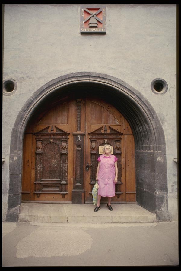 129056 Housewife In Historic Erfurt Archway A4 Photo Print