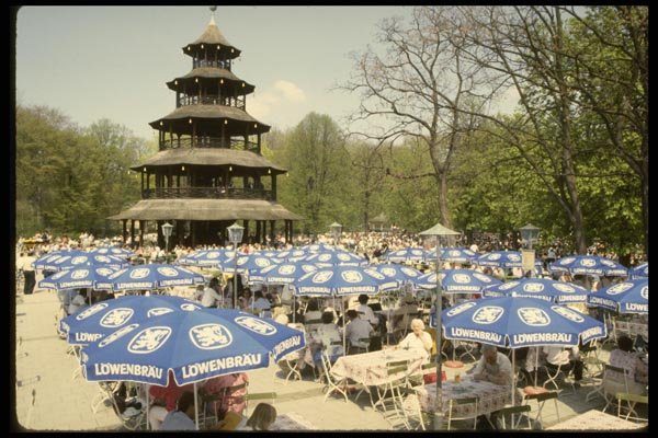 129082 Chinese Pogoda In English Park, Munich A4 Photo Print