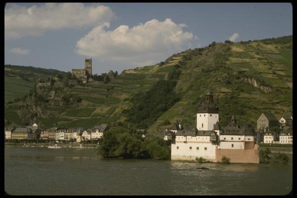 129089 Castles On The Rhine At Kaub A4 Photo Print