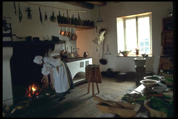 138093 Louisburg Kitchen A4 Photo Print