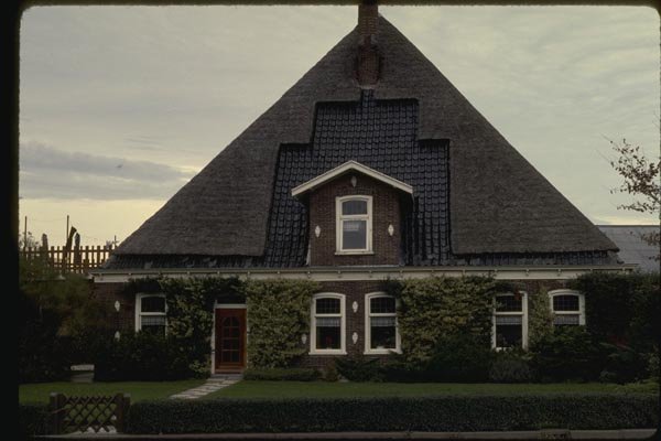 140096 Thatched Roof A4 Photo Print