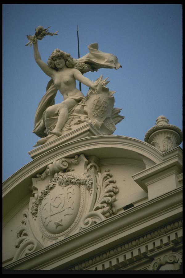 146021 Even The Statuary Is Inviting A4 Photo Print