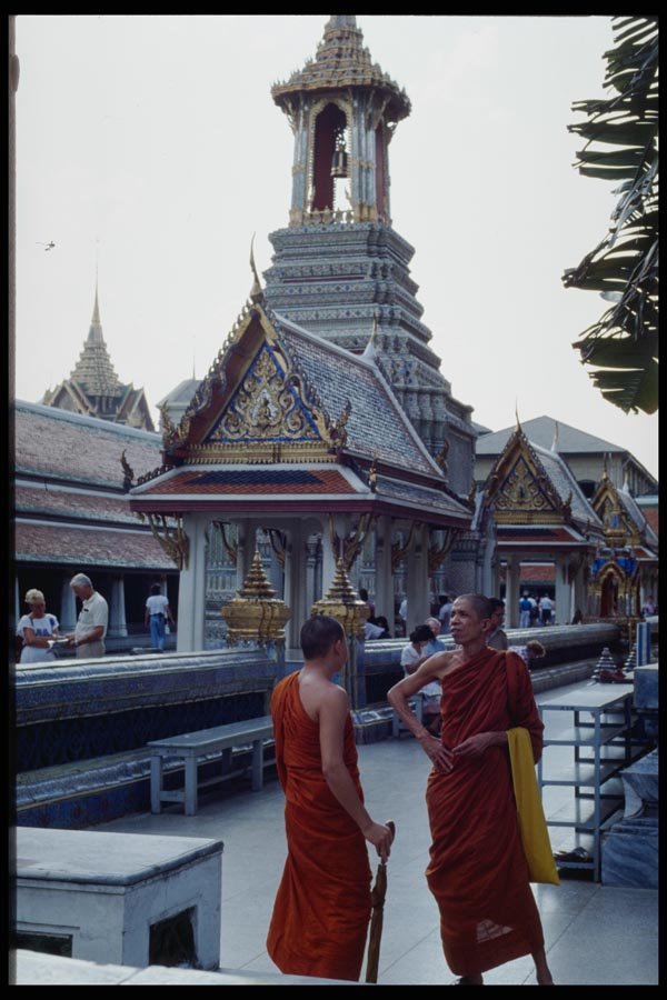 147007 Bangkok Grand Palace Two Monks A4 Photo Print