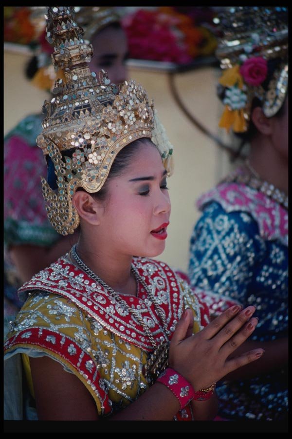 147040 Bangkok Erawan Shrine A4 Photo Print