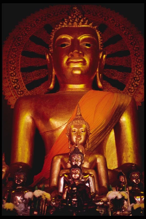 147056 Chiang Mai Wat Phra Singh A4 Photo Print