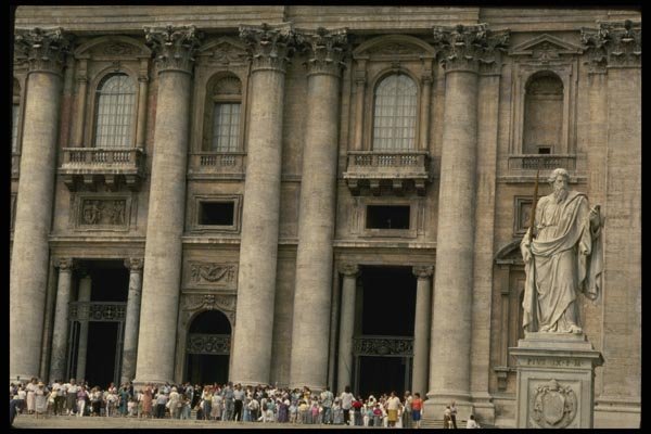 149066 Tourists Lining Up At St. Peter's Square A4 Photo Print