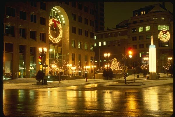 151050 Christmas In The City A4 Photo Print