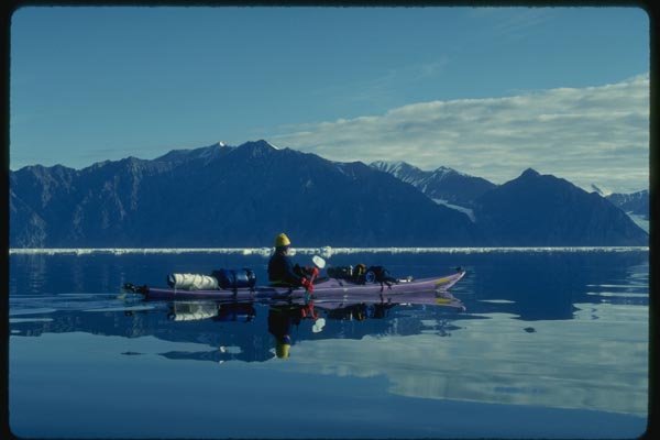 155072 Solo Kayak Baffin Island A4 Photo Print