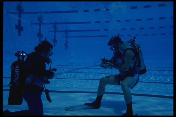156084 Divers Training In Swimming Pool A4 Photo Print