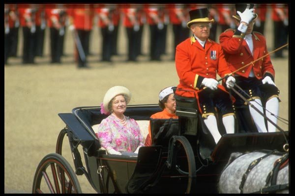 165035 H. M. The Queen Mother A4 Photo Print