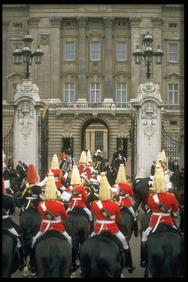 165046 Life Guards Band At Buckingham Palace A4 Photo Print