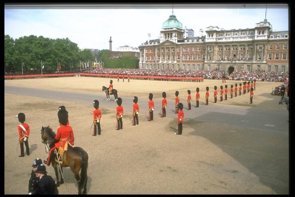165057 Awaiting The Royal Party A4 Photo Print