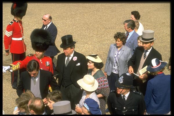 165070 VIP's Arrive For The Sovereign's Birthday Parade A4 Photo Print