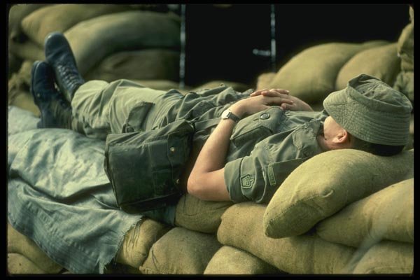 170080 Taking A Break, Gulf War A4 Photo Print