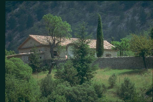 174037 Provencal Mas Near Carpentras A4 Photo Print