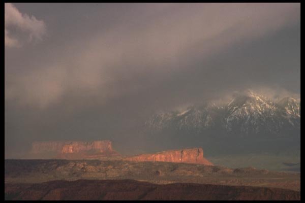 176041 The Henry Mountains, Canyonlands, Utah A4 Photo Print