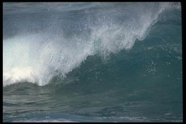 178076 Wave With Crest A4 Photo Print
