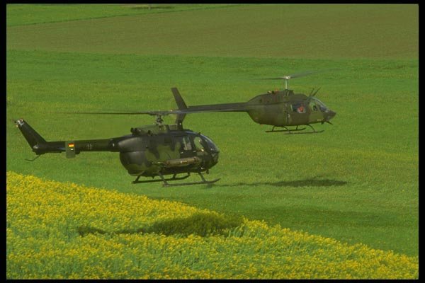 179053 BK 105 (left); Kiowa (right) A4 Photo Print