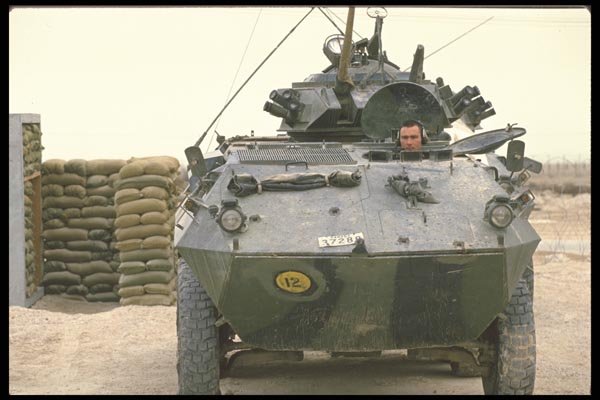 180084 Grizzly Patrol Vehicle, Gulf War A4 Photo Print