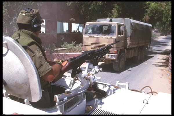 180090 UN Relief Truck, Mogadishu A4 Photo Print