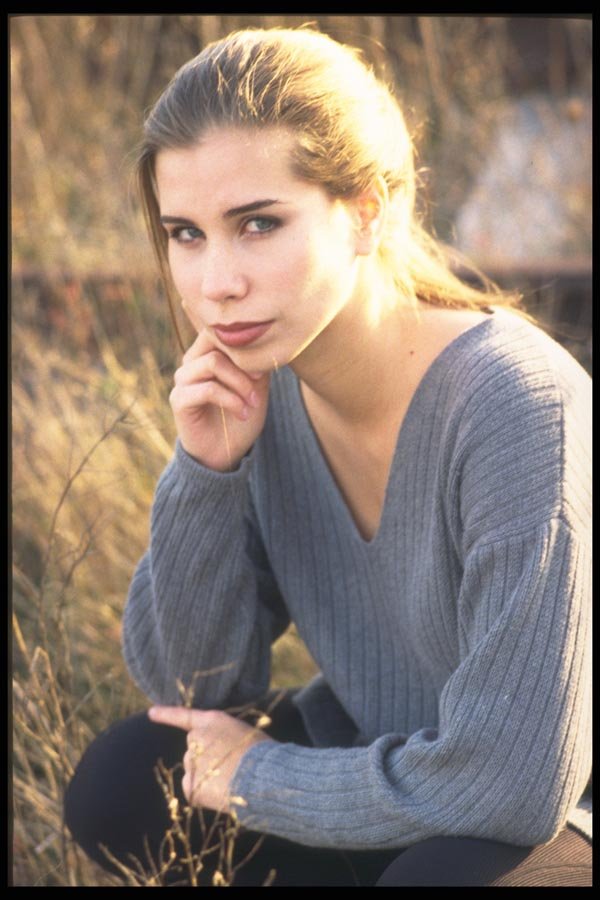 181096 Julie Field 2, Close up A4 Photo Print
